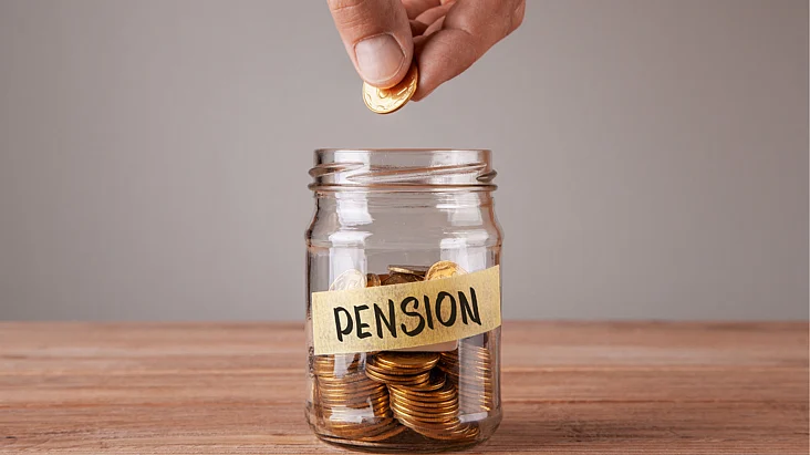 New Pension Rules 2025: Government Issues Fresh Guidelines for Pension and Family Pension Calculation